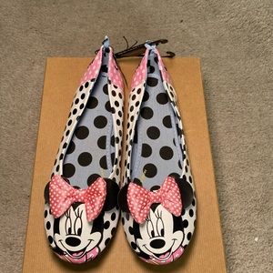 Disney themed Minnie mouse flats from H&M